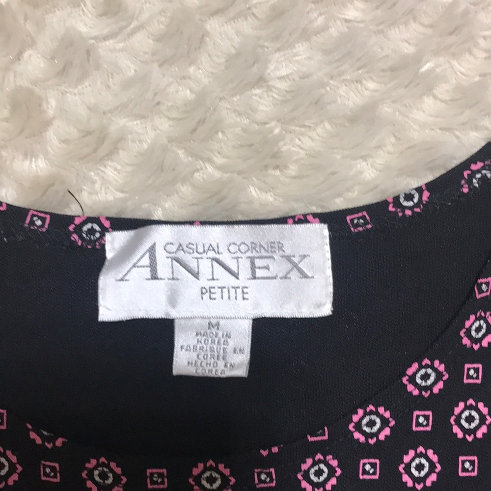 Casual Corner Annex ladies sleeveless top - Picture 2 of 4